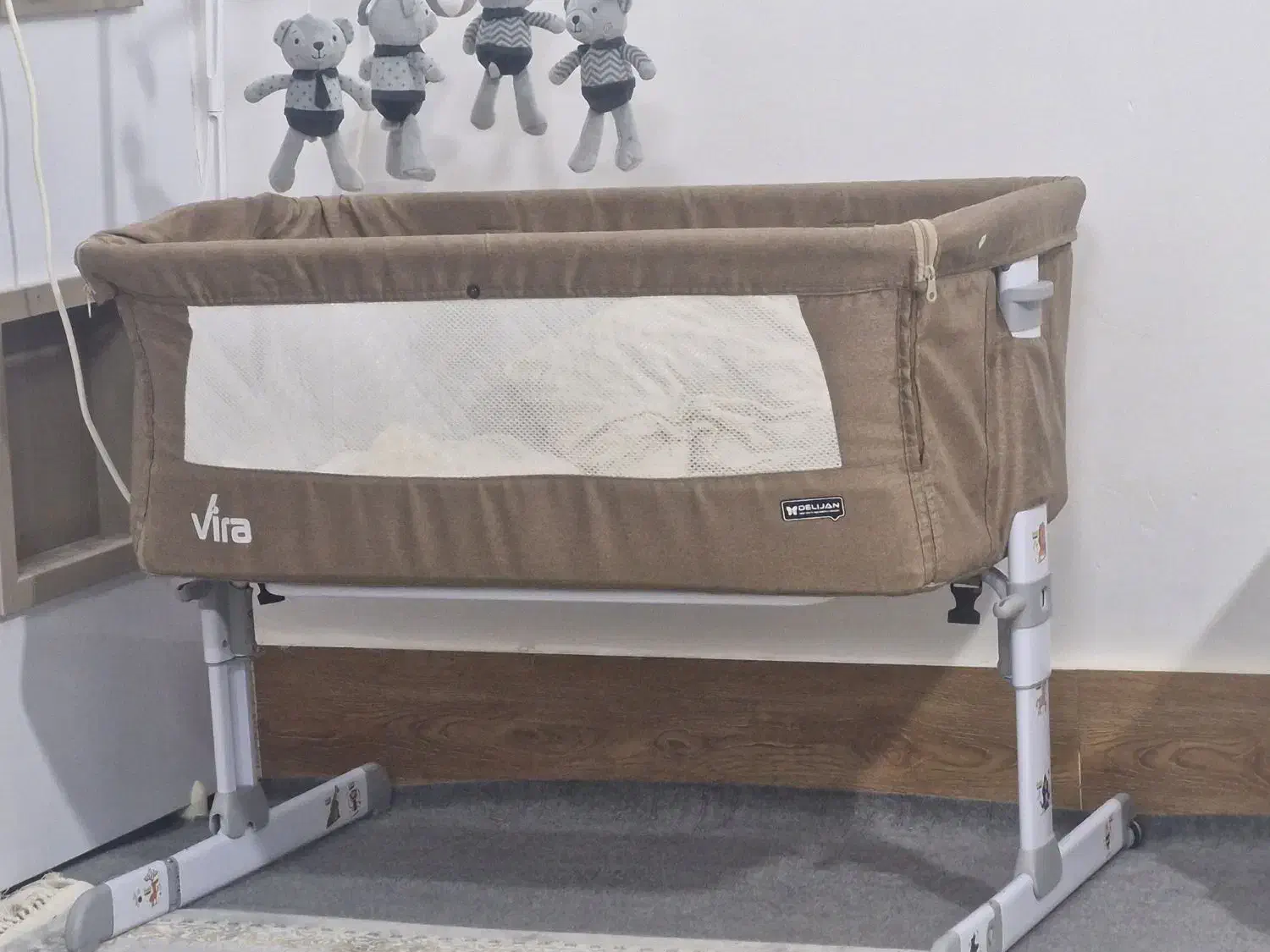 گهواره|تخت و سرویس خواب|سبزوار, شرق کال شمالی|دیوار