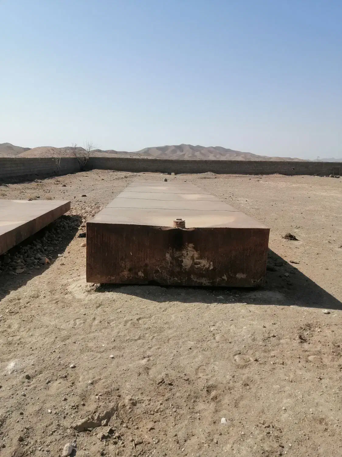 تانکر اهنی|مصالح و تجهیزات ساختمان|فردوس (خراسان), |دیوار