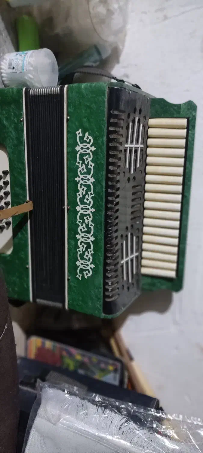 فروش این ساز|پیانو، کیبورد، آکاردئون|لردگان, |دیوار