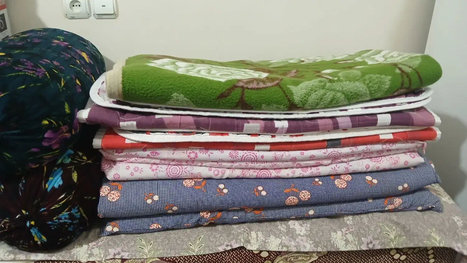 تشک و پتو|رختخواب، بالش، پتو|بندرعباس, |دیوار