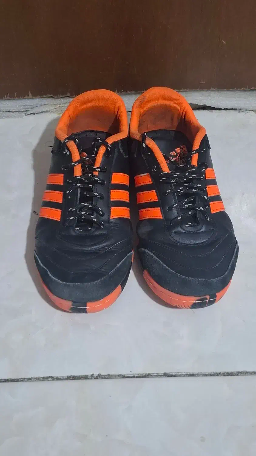 کفش سالنی در حد نو|تجهیزات ورزشی|ملایر, |دیوار