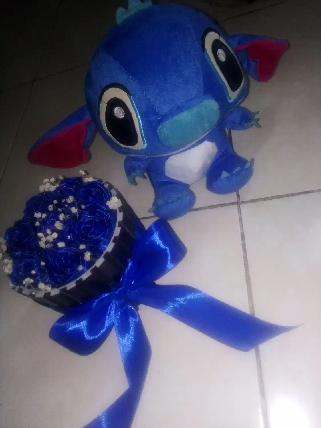 دسته گل|گل مصنوعی|گلبهار, شهر جدید گلبهار|دیوار