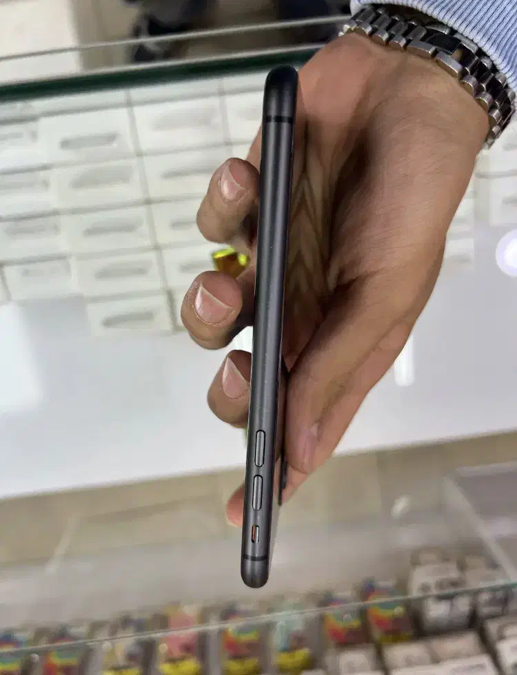 iphone 11 آیفون لازرورقی|موبایل|خرمآباد, |دیوار