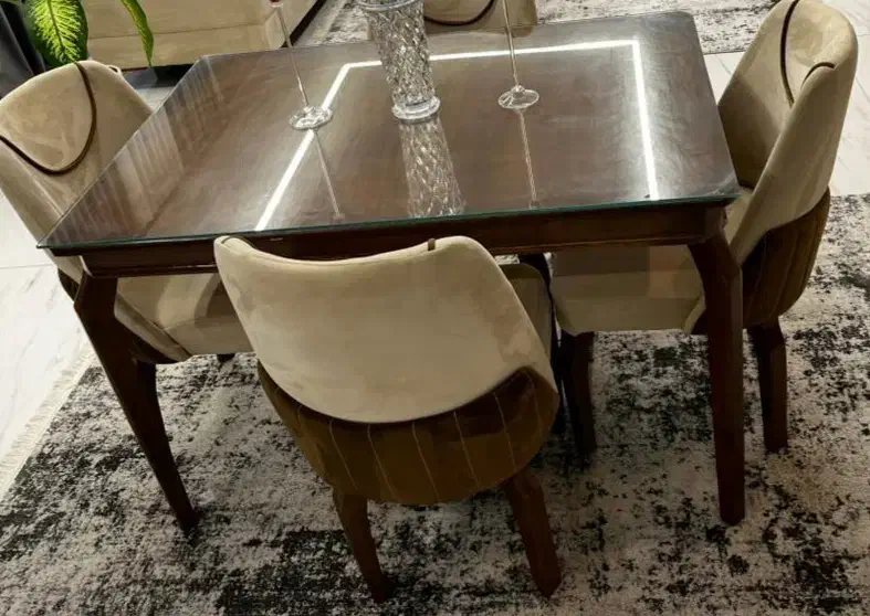 میز مبل ناهار خوری 4 نفره شیری|میز و صندلی غذاخوری|رویان, |دیوار