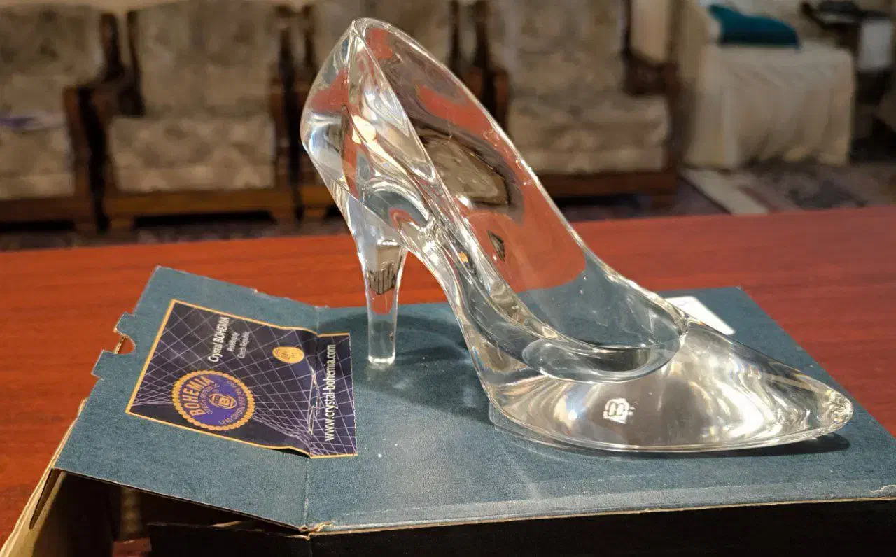 کفش سیندرلا بوهمیا اورجینال|کلکسیون اشیاء عتیقه|تهران, توحید|دیوار