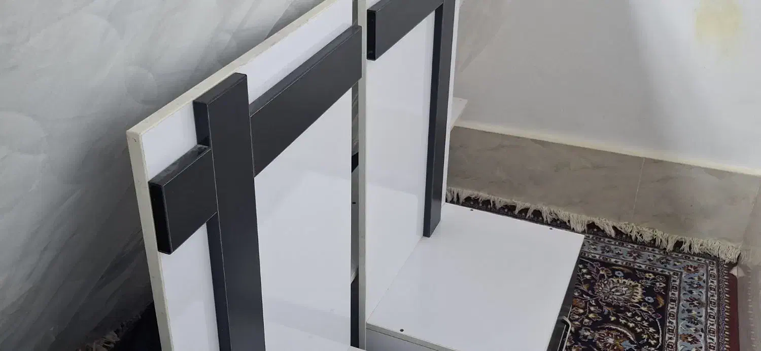 فروش یک دست مبل ۹ نفره در حد و یک تخت خواب دونفره|مبلمان خانگی و میز عسلی|سده (فارس), |دیوار