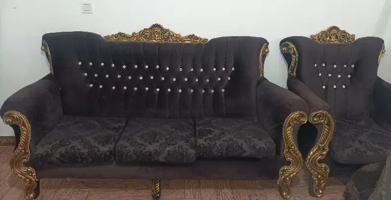 دو عدد فرش شش متری،یک دوازده متری،یک دست مبل در حد|فرش|اردبیل, |دیوار