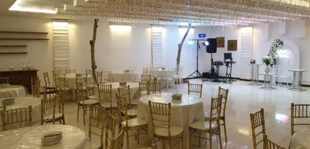 باغ تالار باغ مراسم عروسی جشن نامزدی تولدخانوادگی|اجارهٔ کوتاه‌مدت ویلا و باغ|ملارد, |دیوار