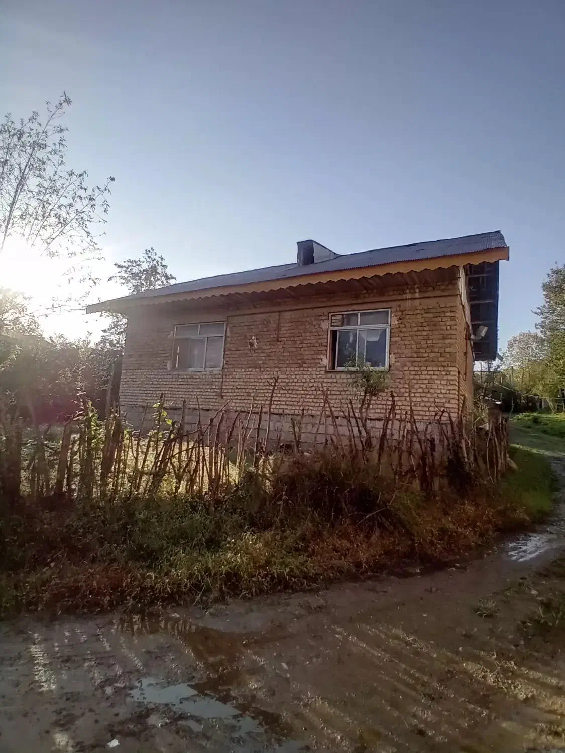 فروش ویلا قابل سکونت با سند تک برگ|فروش خانه و ویلا|سیاهکل, |دیوار