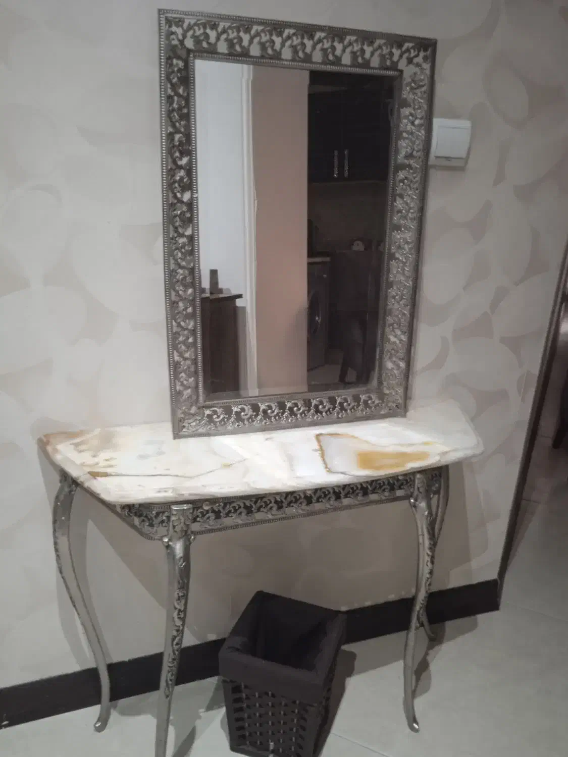 آینه و کنسول|آینه|کیش, |دیوار