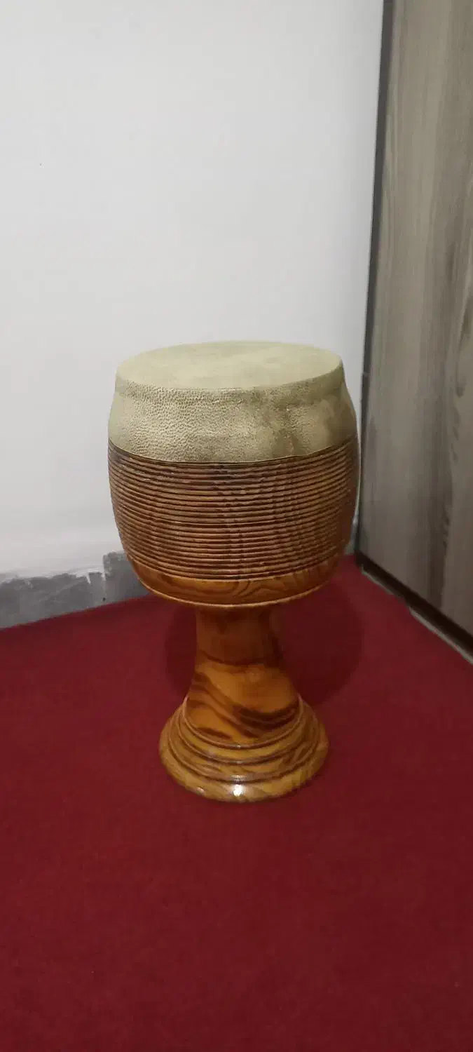 تمبک چوبی|سازهای سنتی|ایلام, |دیوار