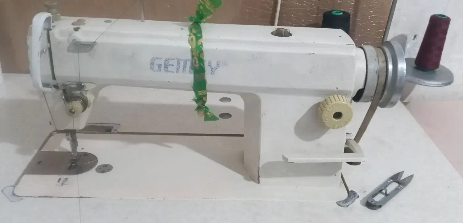 چرخ خیاطی راسته دوز|چرخ خیاطی و ریسندگی|بیکاه, |دیوار