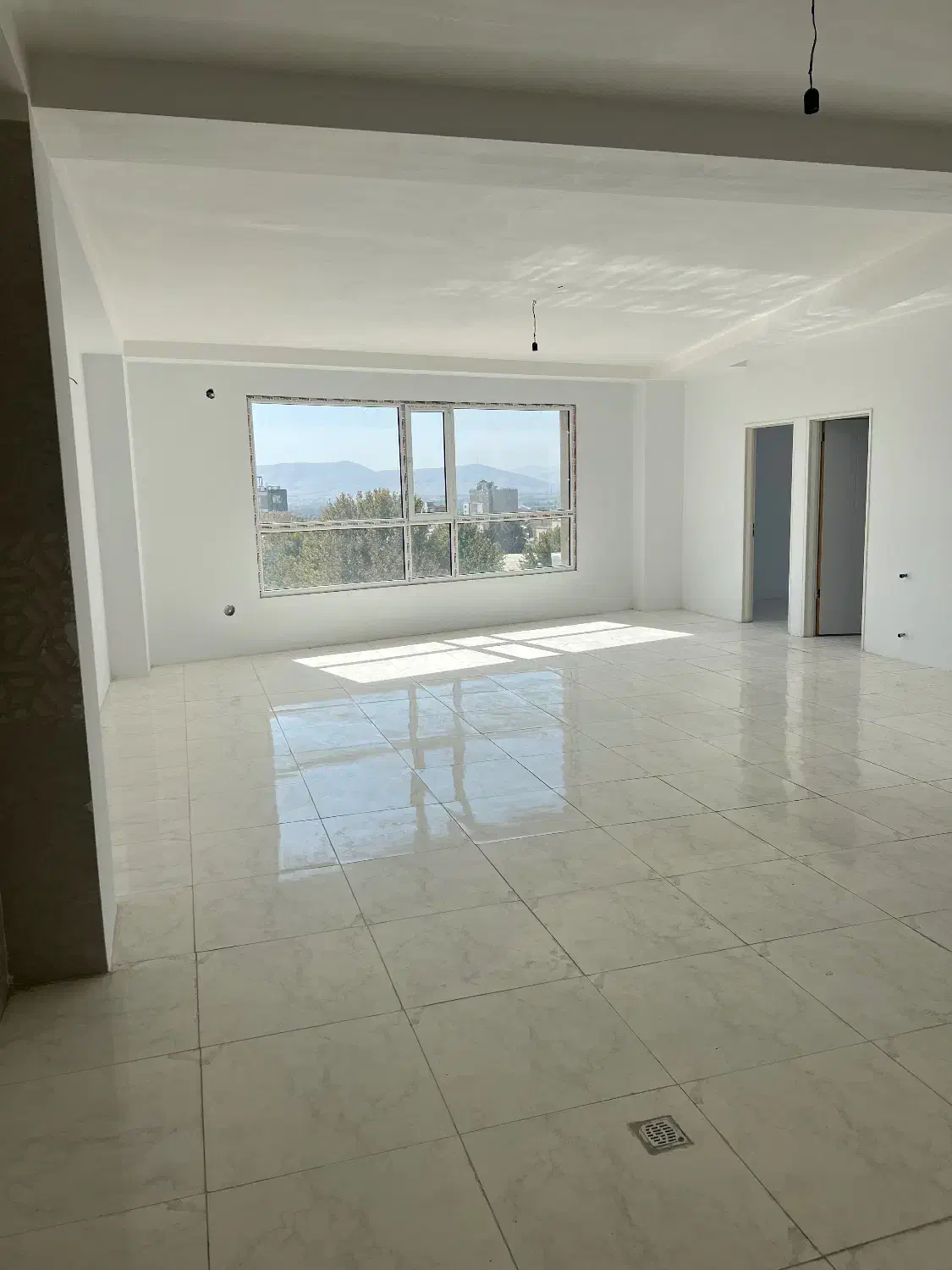 آپارتمان دلباز ۱۰۵ متر دوبر نورنیرو هوایی ملایر|فروش آپارتمان|ملایر, |دیوار