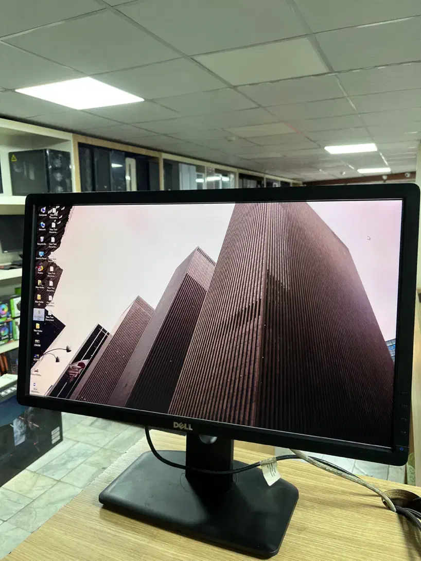 مانیتور ۲۳اینچ دل با کیفیت ips|قطعات و لوازم جانبی رایانه|کرج, شهرک فهمیده|دیوار