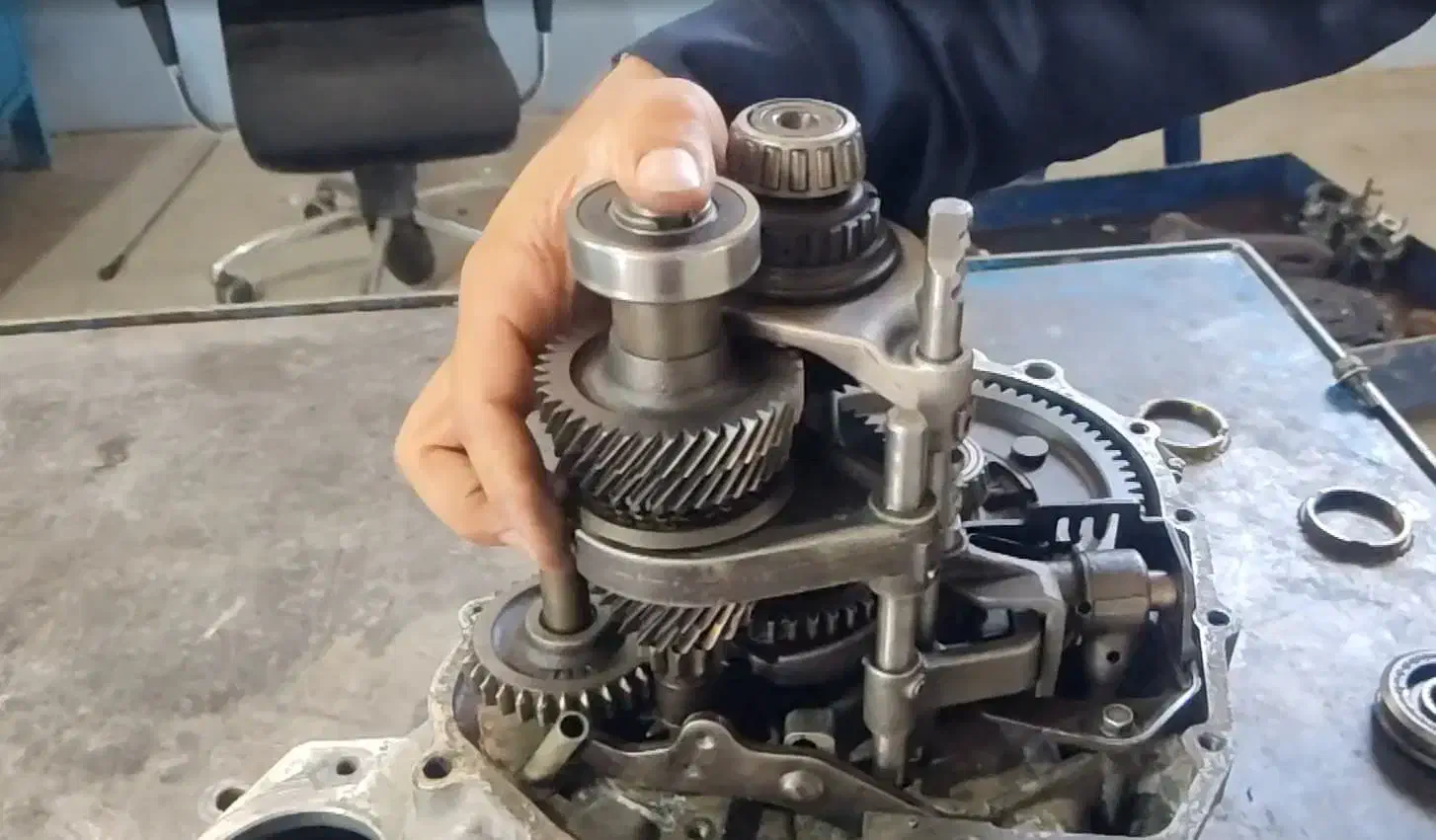 تعمیر و فروش انواع گیربکس با ضمانت کتبی 6ماهه|قطعات یدکی و لوازم جانبی|همدان, |دیوار