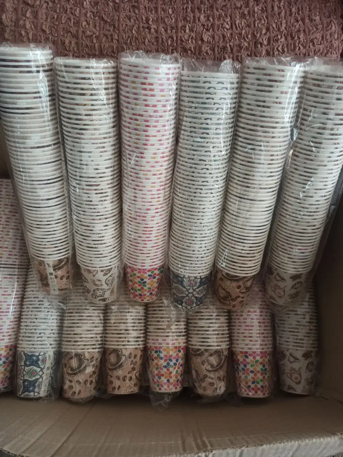 لیوان|ظروف نگهدارنده، پلاستیکی، یک‌بارمصرف|رشت, کاکتوس|دیوار