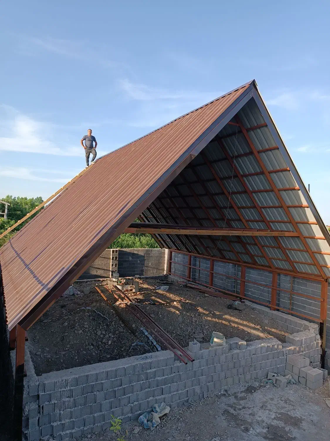 حلب زنی|خدمات پیشه و مهارت|لاهیجان, قیام|دیوار