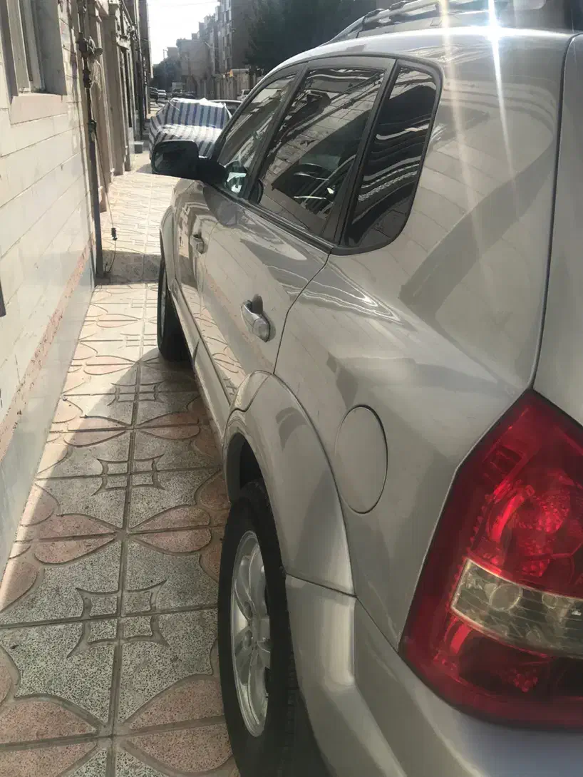 توسان ۲۰۰۸|خودرو سواری و وانت|اسلام‌شهر, باغ فیض|دیوار