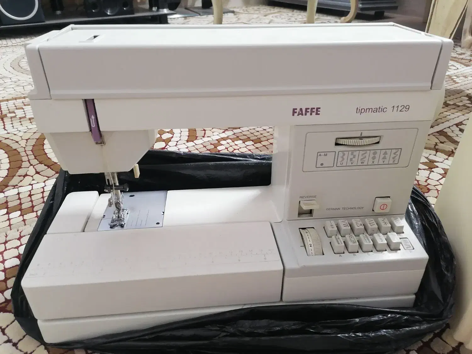 چرخ خیاطی|چرخ خیاطی و ریسندگی|گلبهار, شهر جدید گلبهار|دیوار