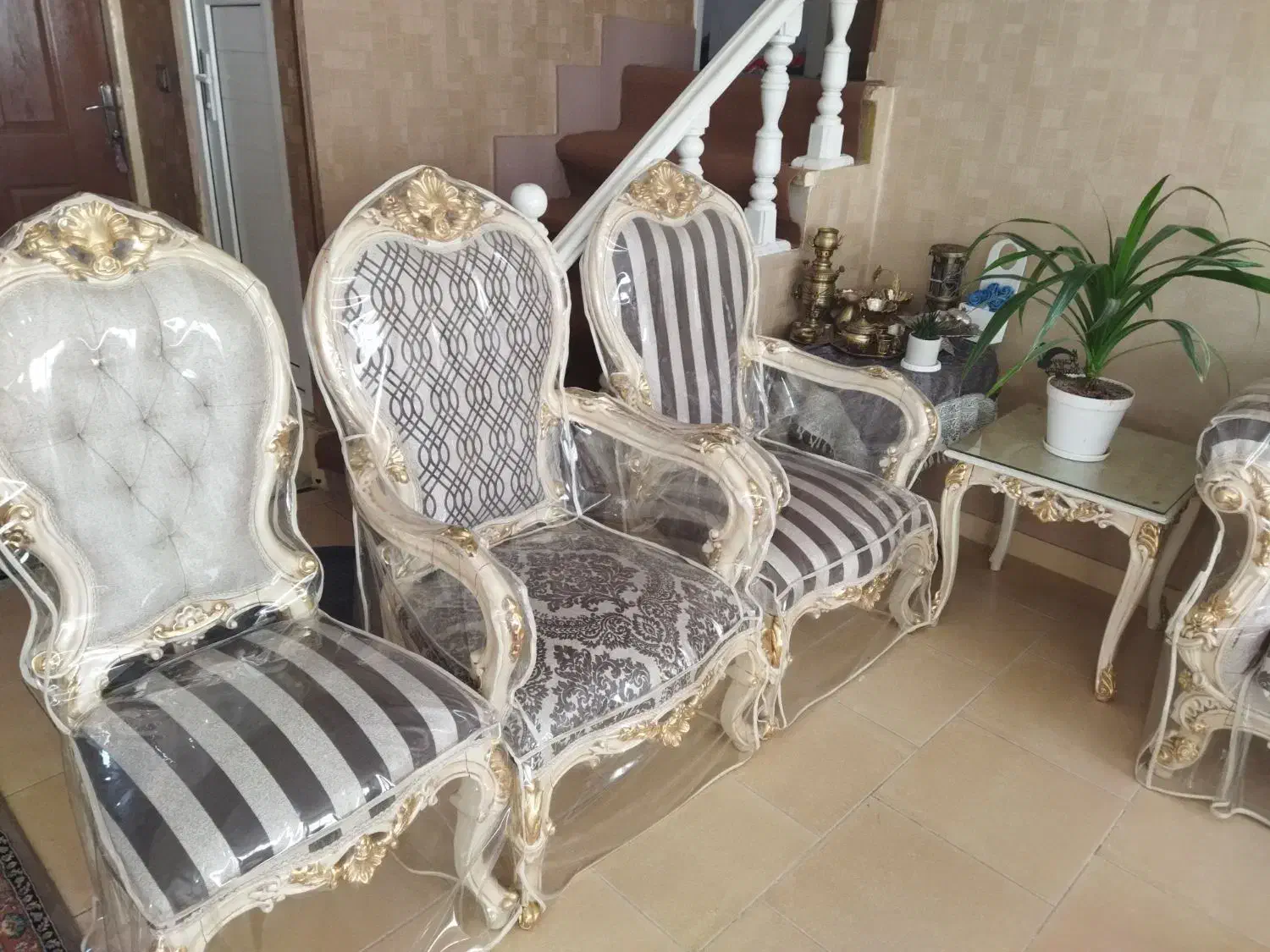 مبلمان|مبلمان خانگی و میز عسلی|اصفهان, بهارستان|دیوار