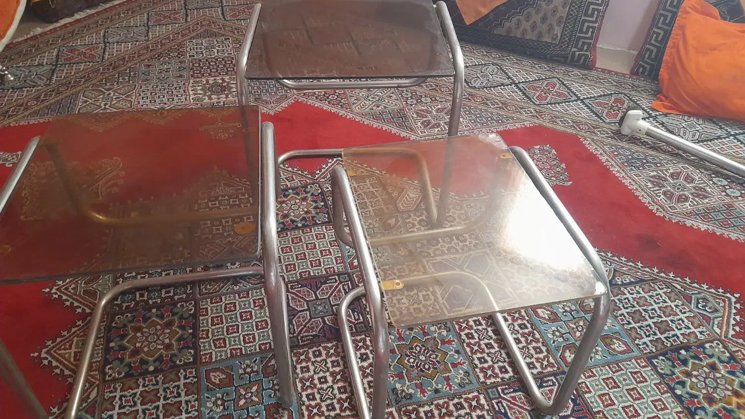 میز وسط و سه تا گل میز بزرگ متوسط و کوچک و مبل|حراج|شاهین‌شهر, طالقانی|دیوار