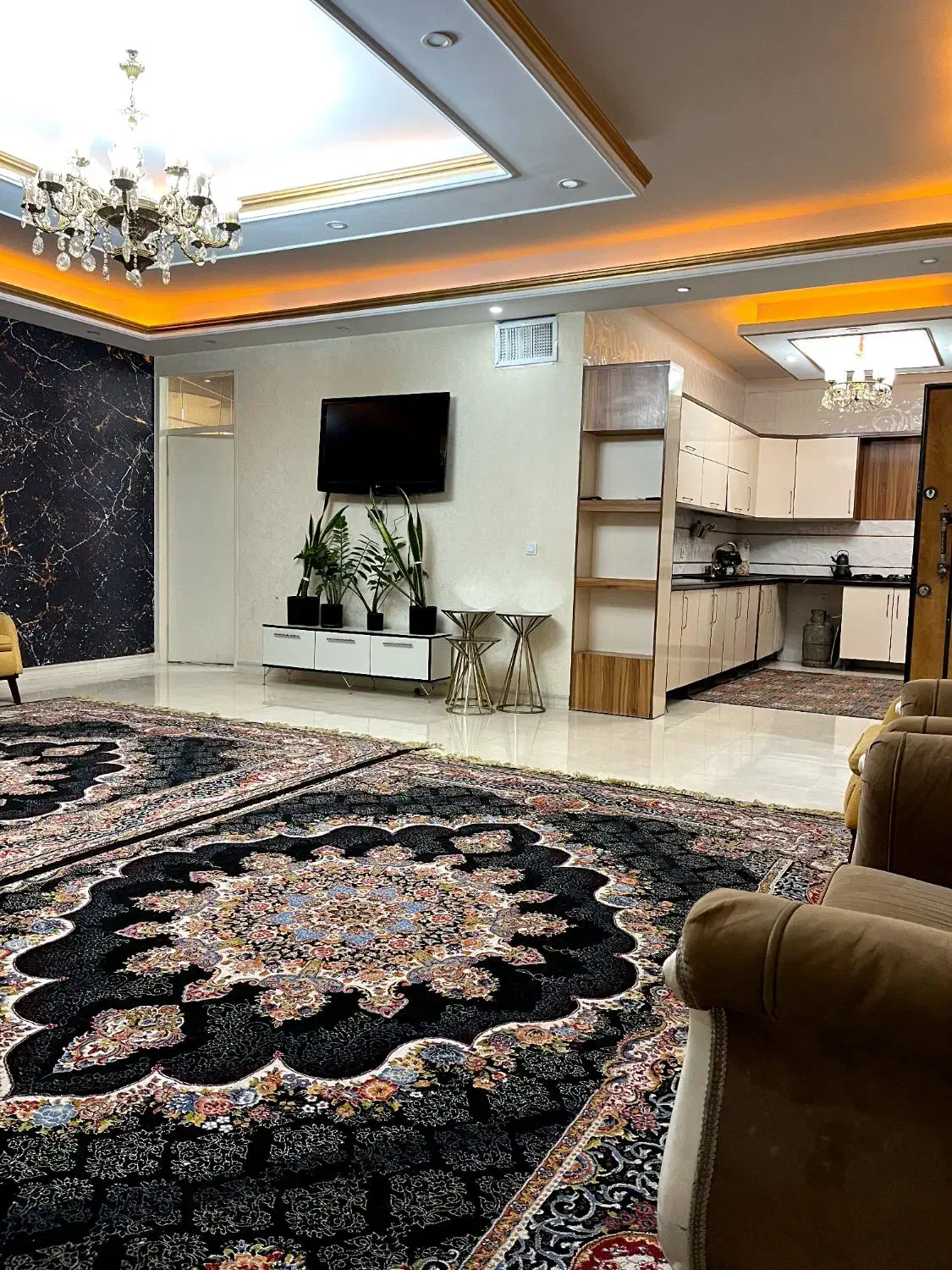 اجاره باغ ویلا روزانه|اجارهٔ کوتاهمدت ویلا و باغ|شهریار, یوسف آباد صیرفی|دیوار