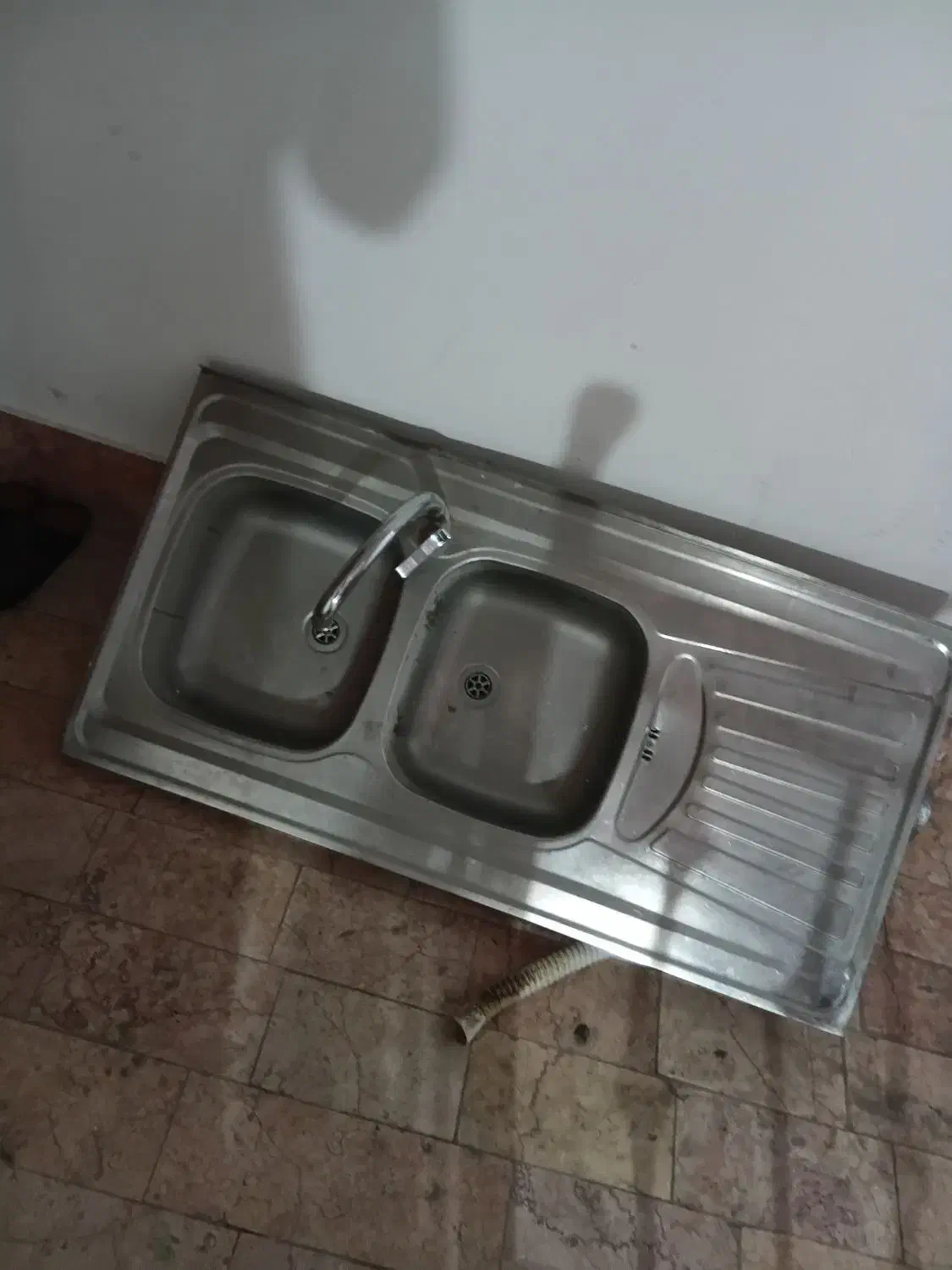 دستشور باشید اهرومی سینگ دوقولو باشیر اهرومی  در|لوازم سرویس بهداشتی|مشهد, کارمندان دوم|دیوار