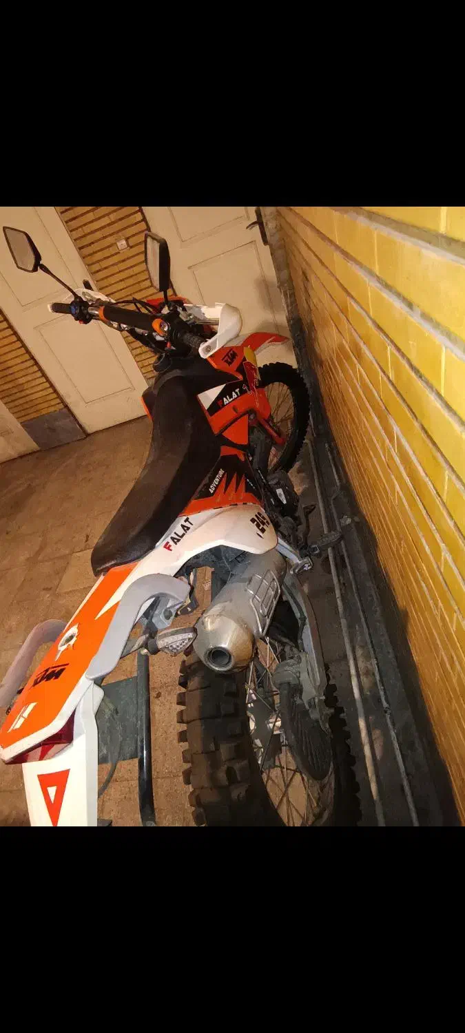 تریل ۲۵۰ طرح ktm در حد خشک|موتورسیکلت|تهران, نیروی هوایی (پیروزی)|دیوار