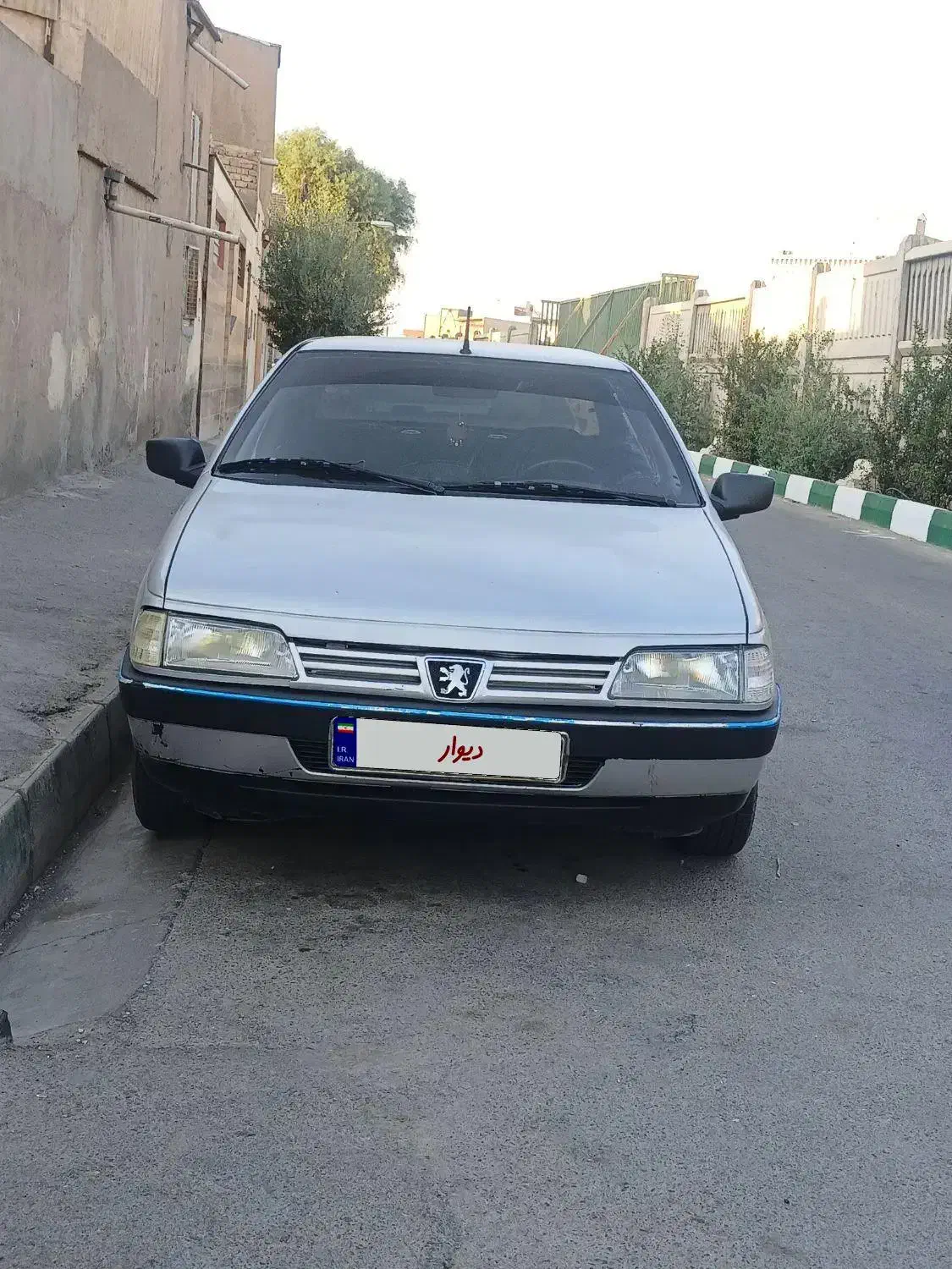 پژو۴۰۵عروسک کم کارمدل آخرای۸۹بهمراه سیستم فول|خودرو سواری و وانت|قم, سربخش|دیوار