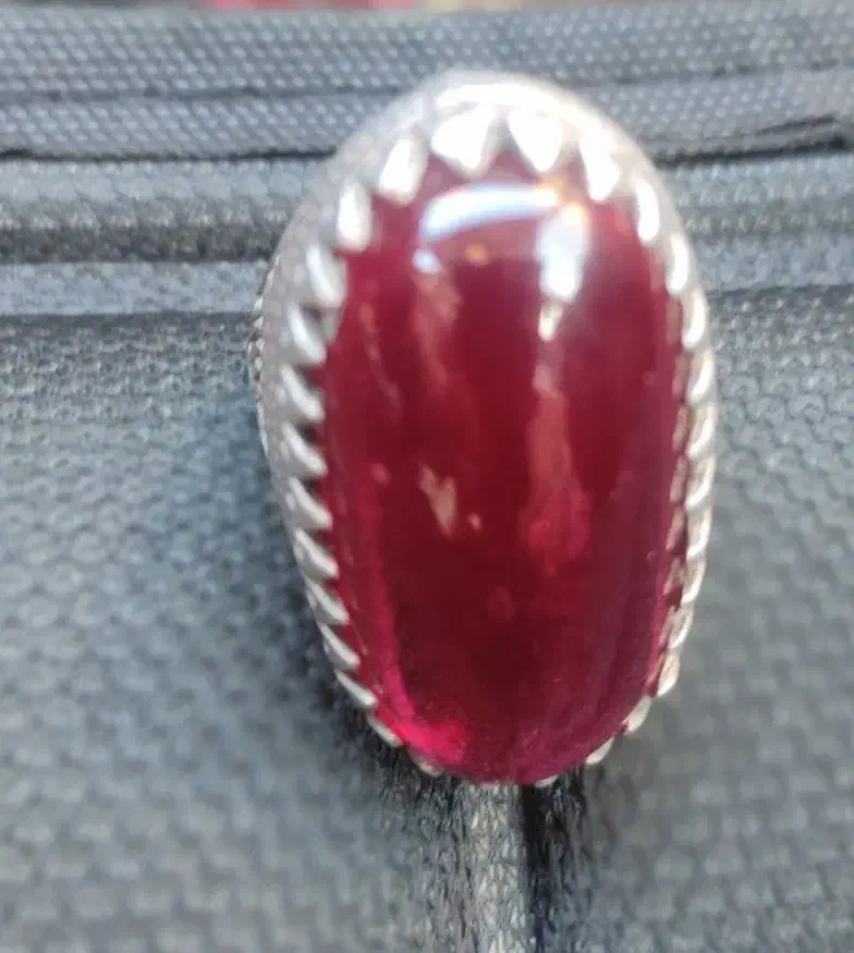 انگشتر دست ساز یاقوت|جواهرات|لوشان, |دیوار