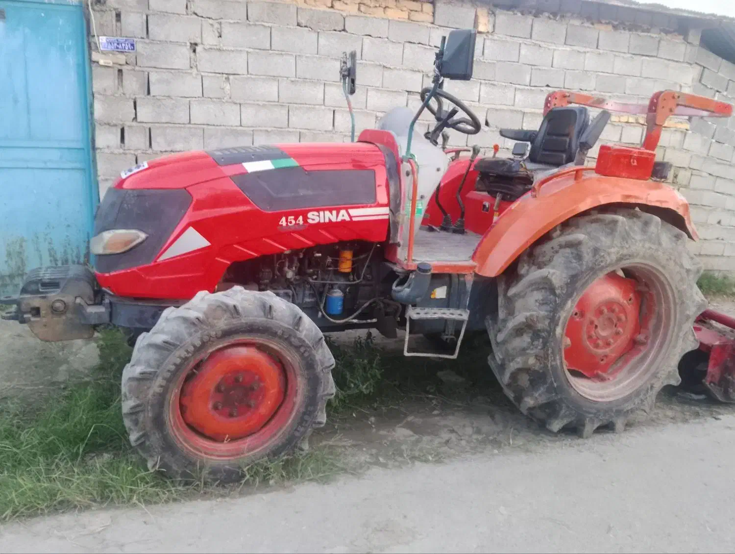 تراکتور باغی ۴سیلندر با یک دستگاه ریتواتور|خودرو سنگین|نصر آباد, |دیوار