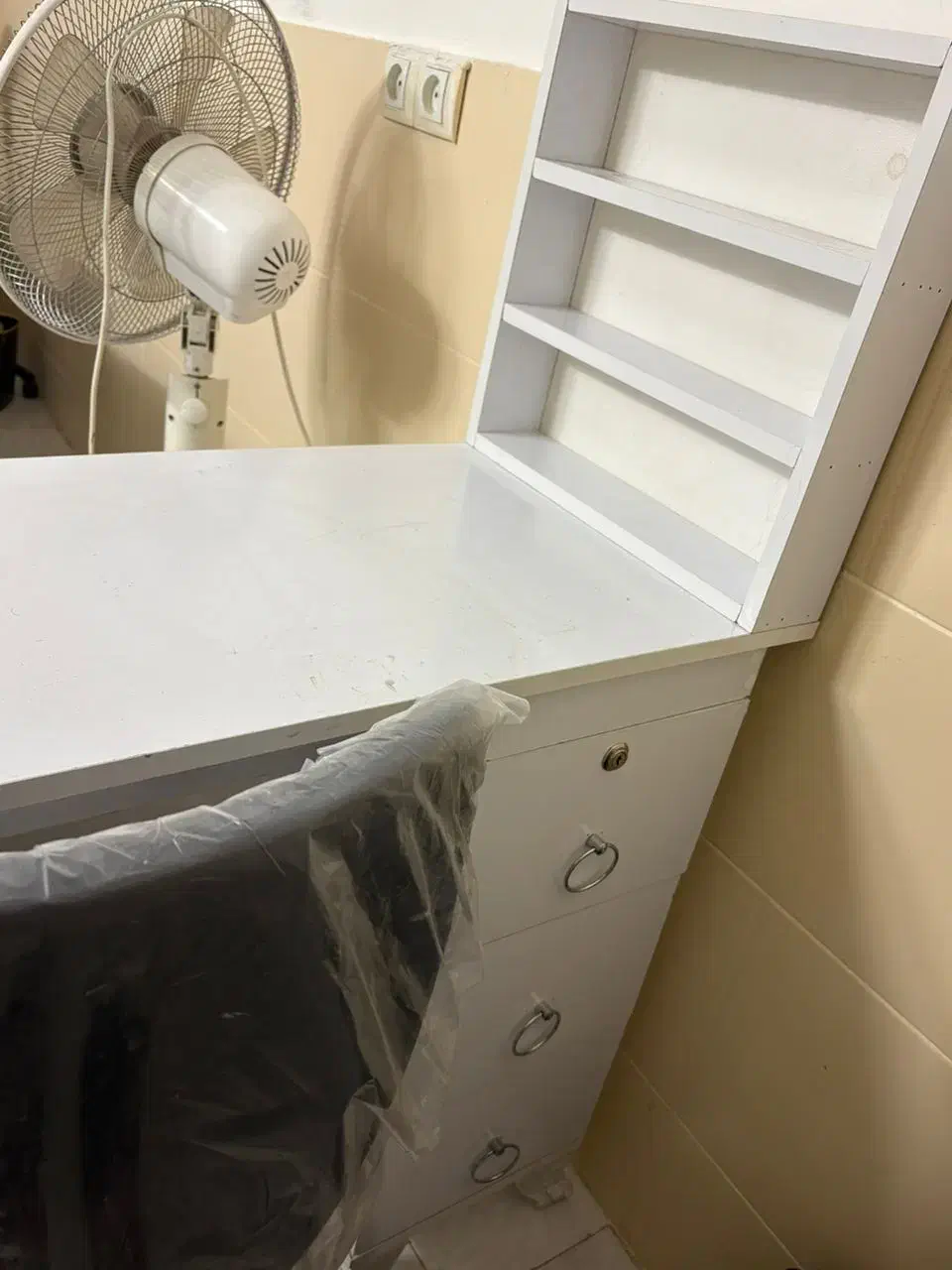 میز ناخن کاری|آرایشگاه و سالن‌های زیبایی|پاکدشت, پاکدشت (مامازند)|دیوار