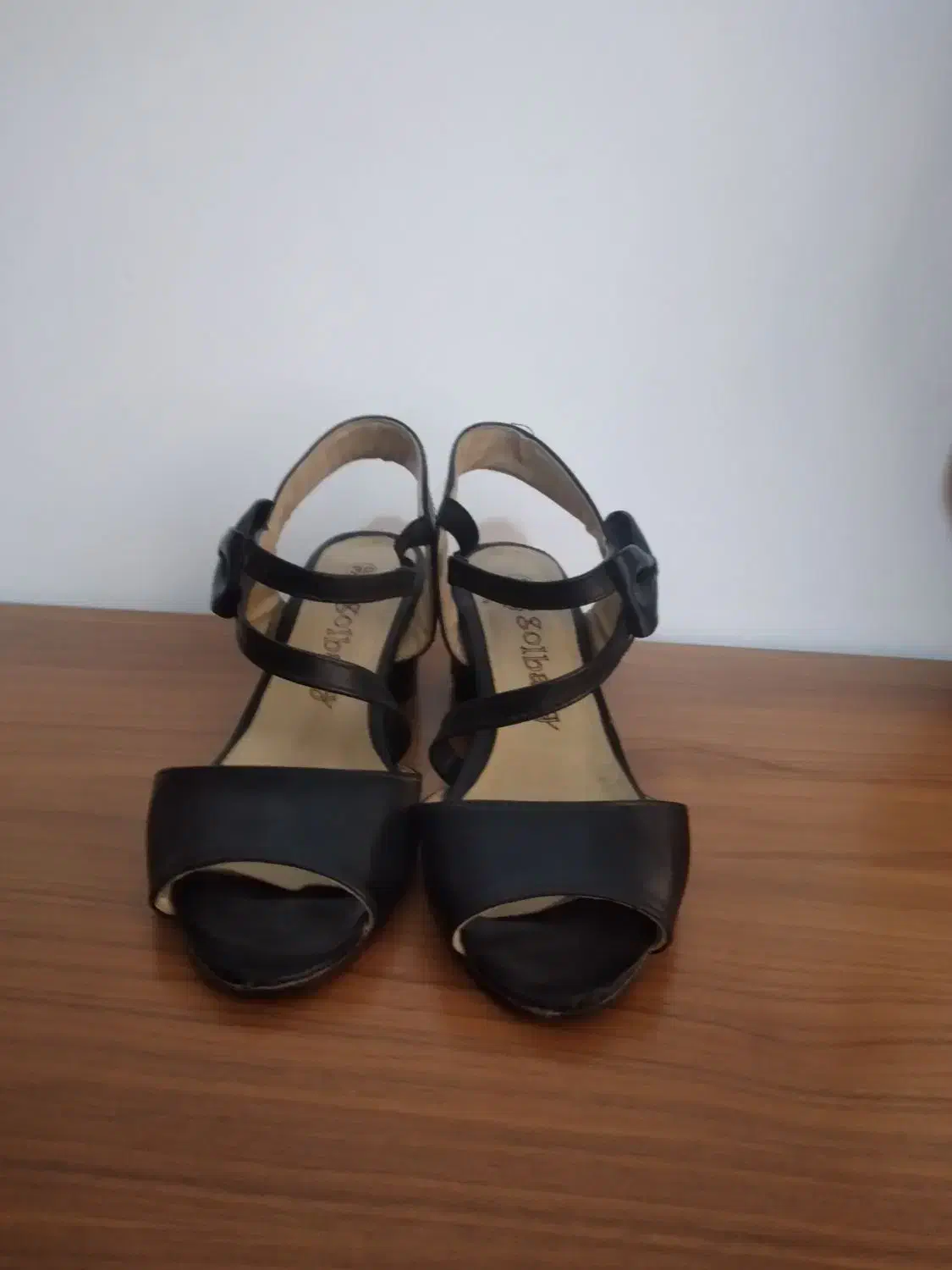 کفش|کیف، کفش، کمربند|کوهدشت, |دیوار