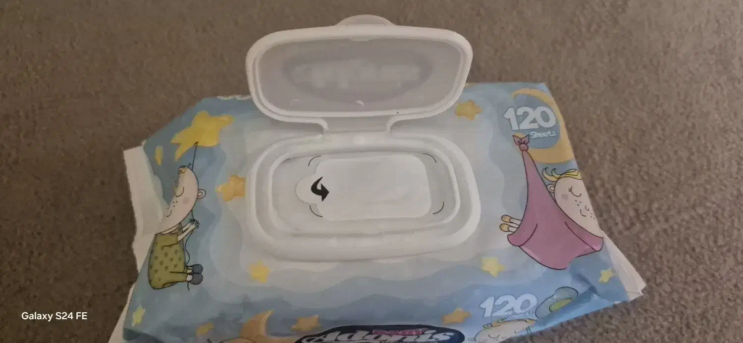 یک بسته مای بیبی ۶ و یک بسته دستمال مرطوب|اسباب و اثاث بچه|بندرعباس, |دیوار