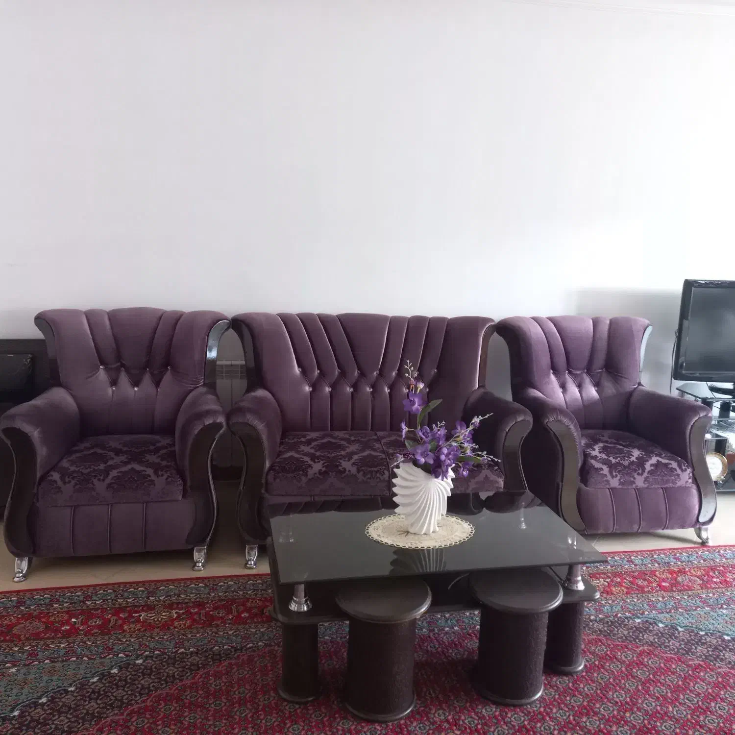 یک دست مبل هفت نفره با جلو مبلی با میز چهار نفره|مبلمان خانگی و میز عسلی|قروه, |دیوار