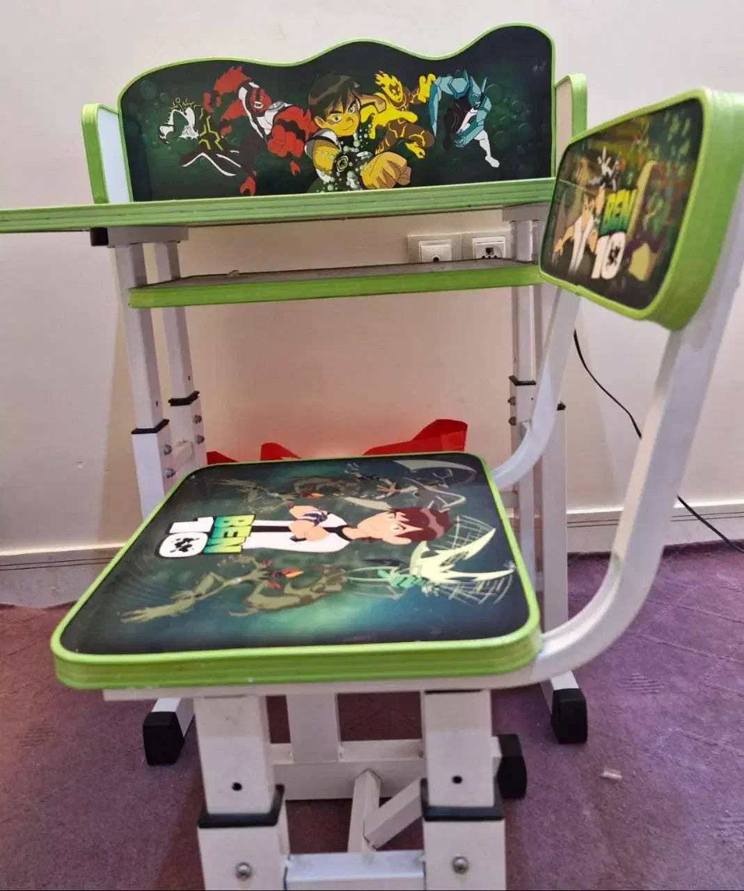 میزتحریر کودک در حد نو|میز تحریر و کامپیوتر|ری, اقدسیه|دیوار