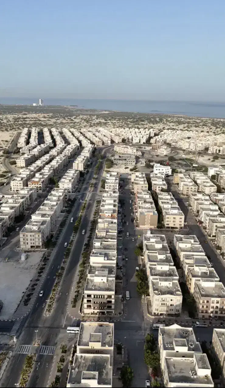 نوبنیاد بر میدان آرین کامل رو به نما ۶۱ متر*دو بر|فروش آپارتمان|کیش, |دیوار