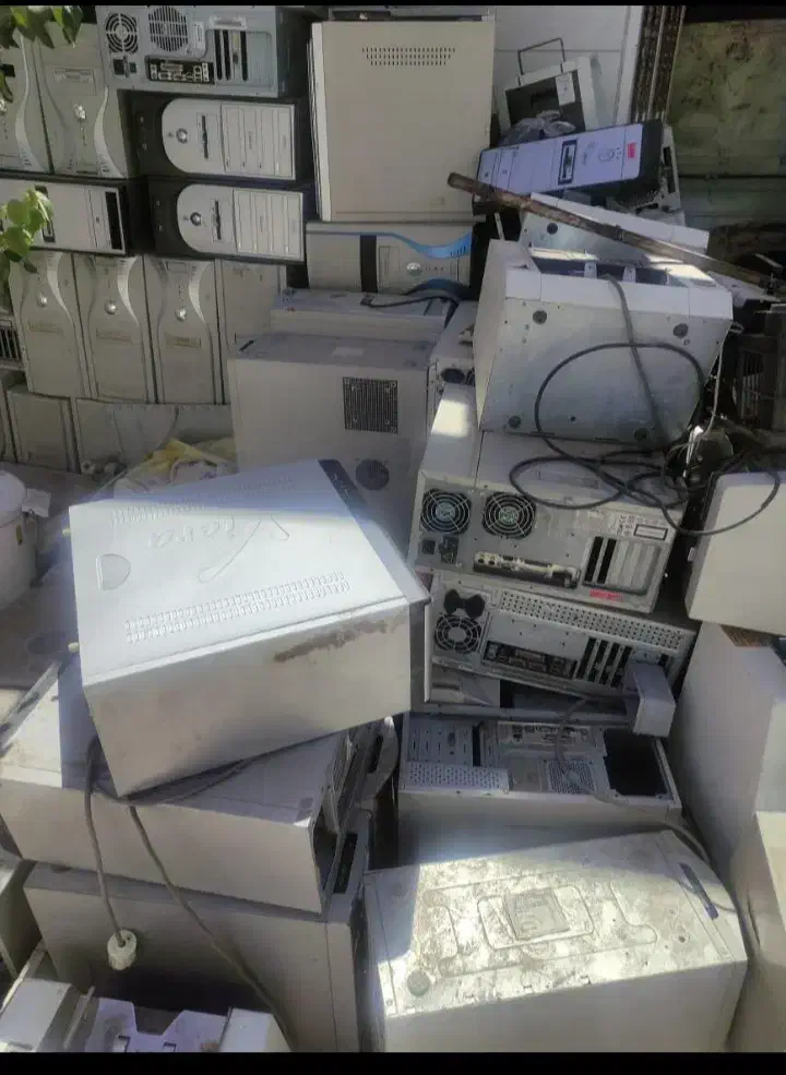 کامپیوتر های قدیمی سوخته|رایانه رومیزی|قزوین, |دیوار
