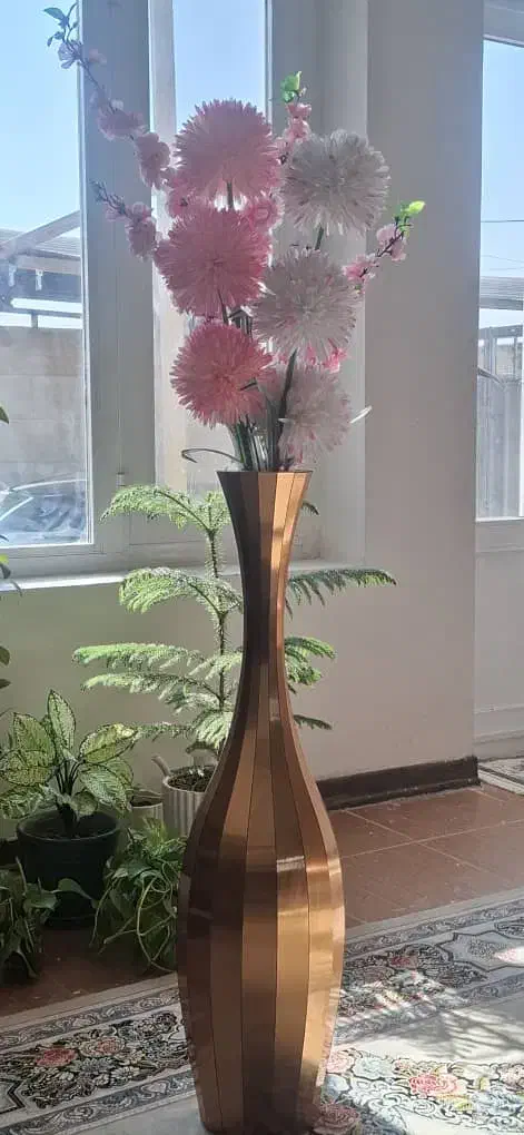 گلدان با گل مصنوعی|گل مصنوعی|لنجان, |دیوار