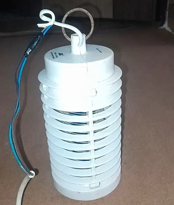 یک عدد حشره کش برقی استوانه ای سالم و درحدنو|سایر لوازم برقی|میناب, |دیوار