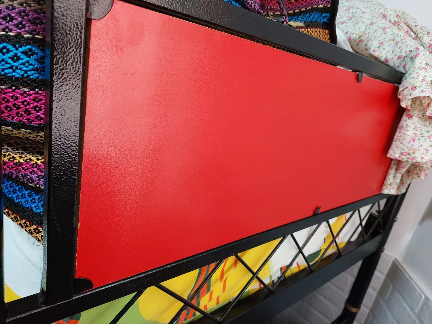 تخت|تخت و سرویس خواب|بروجرد, |دیوار