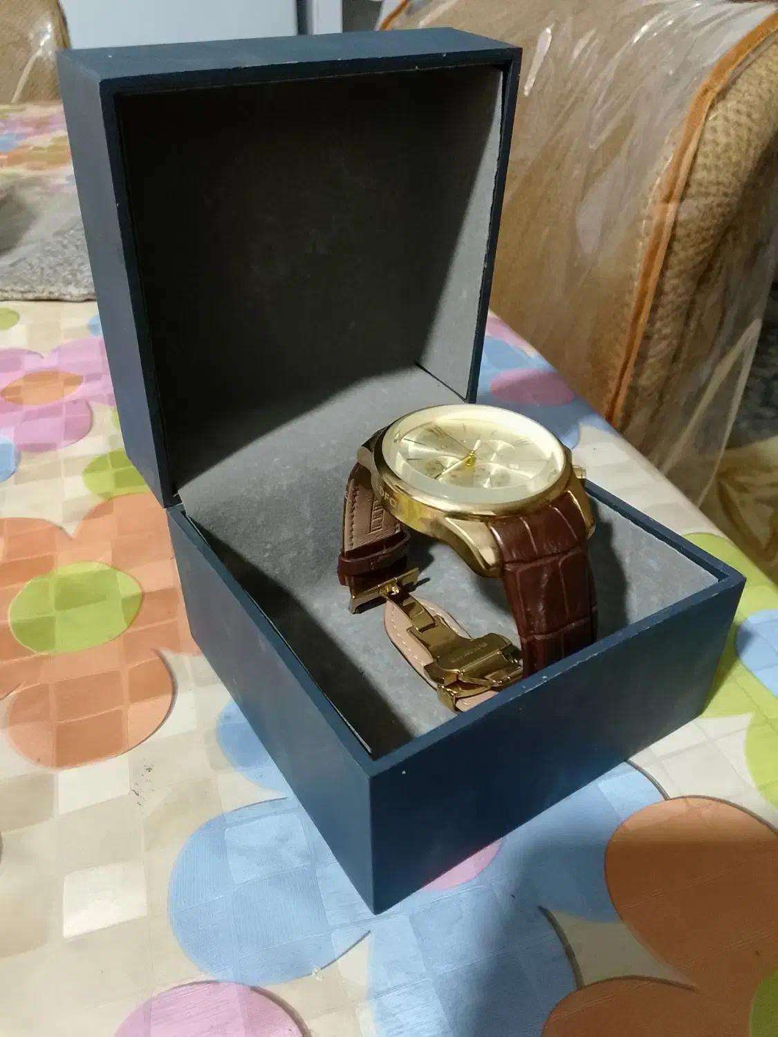 ساعت مچی فروشی اصلااستفاده نشده|ساعت|کاشمر, |دیوار