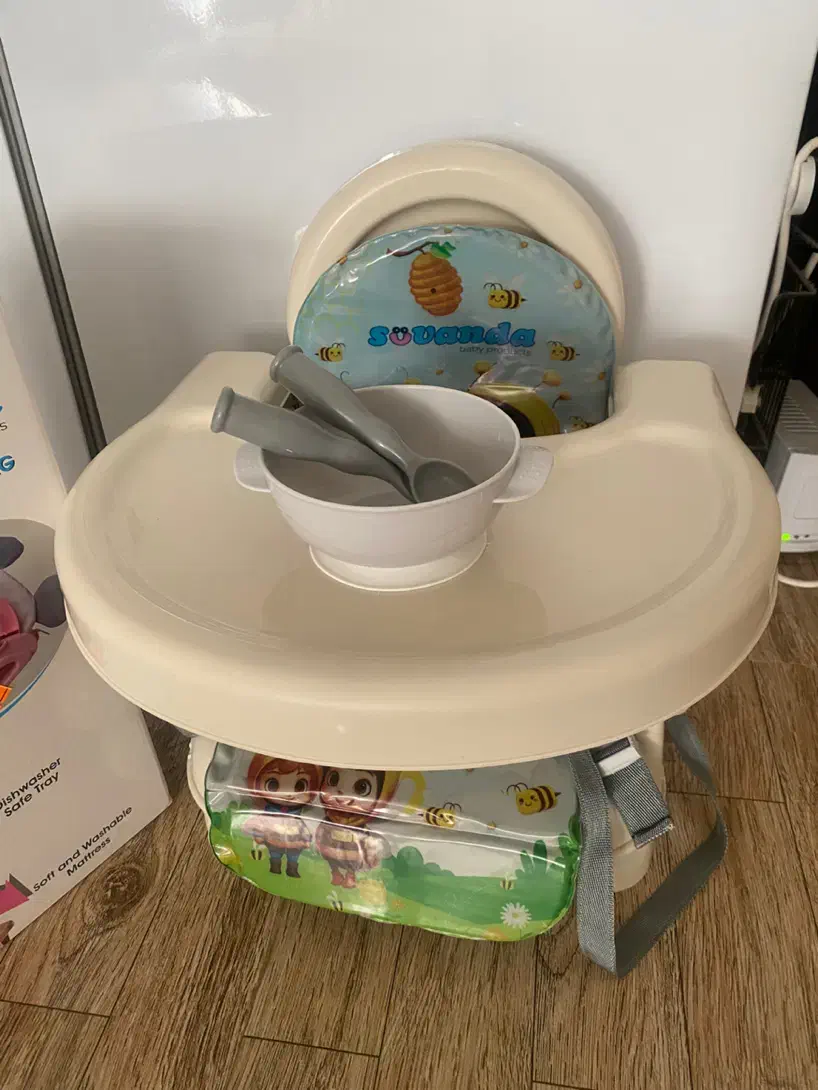 صندلی غذا|تخت و صندلی بچه|بروجرد, |دیوار