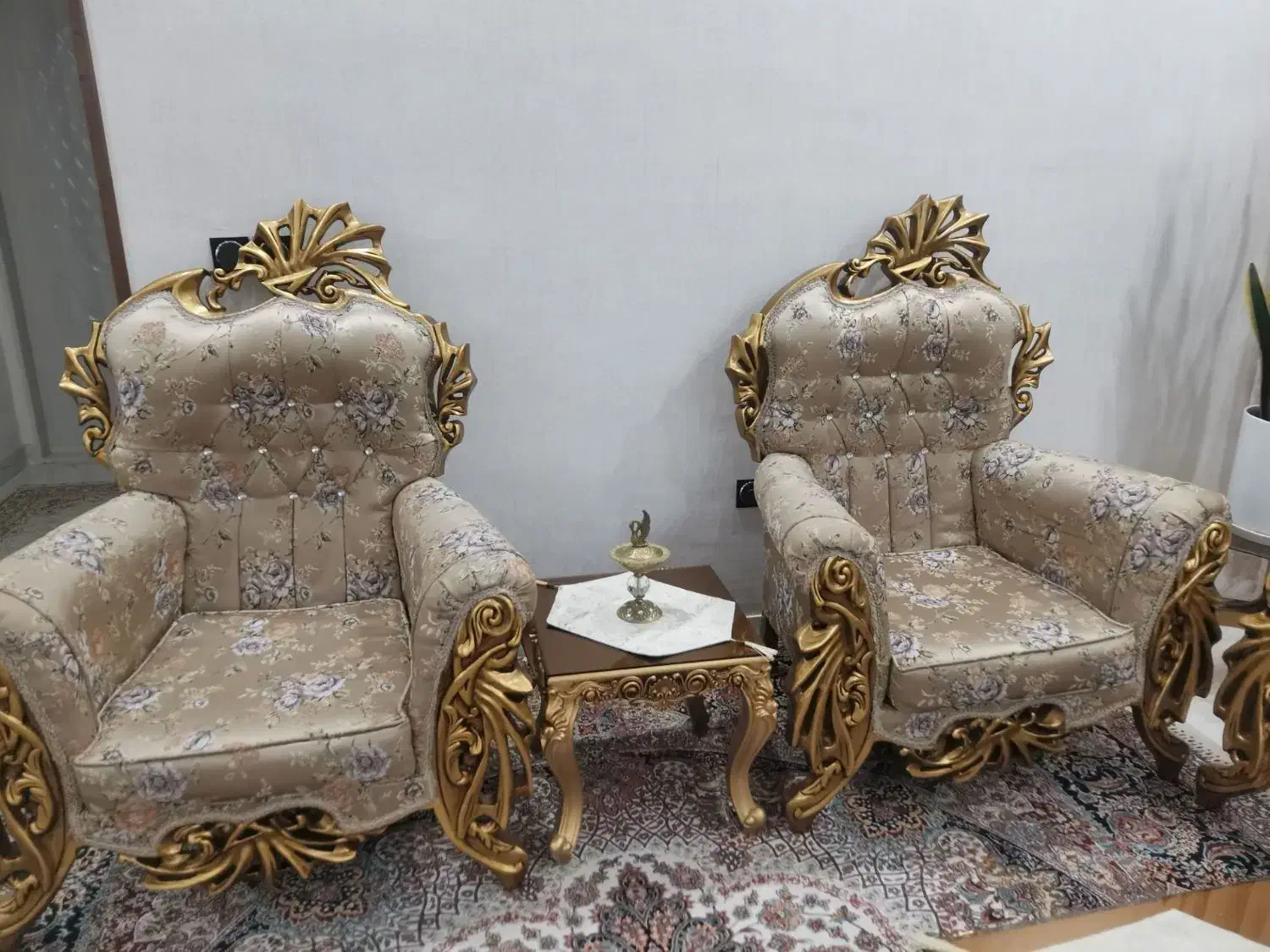 مبل هفت نفره|مبلمان خانگی و میز عسلی|کرج, باغستان|دیوار