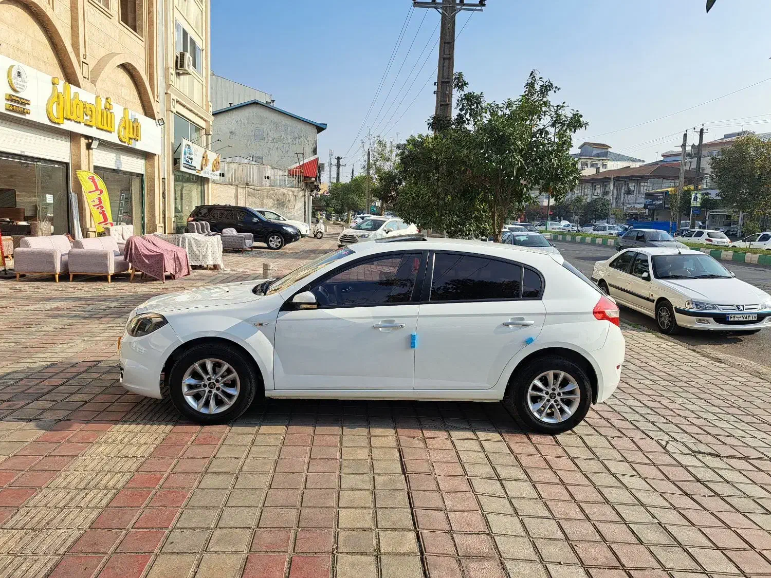 برلیانس320مدل 95 بیرنگ|خودرو سواری و وانت|رشت, استقامت ۱|دیوار