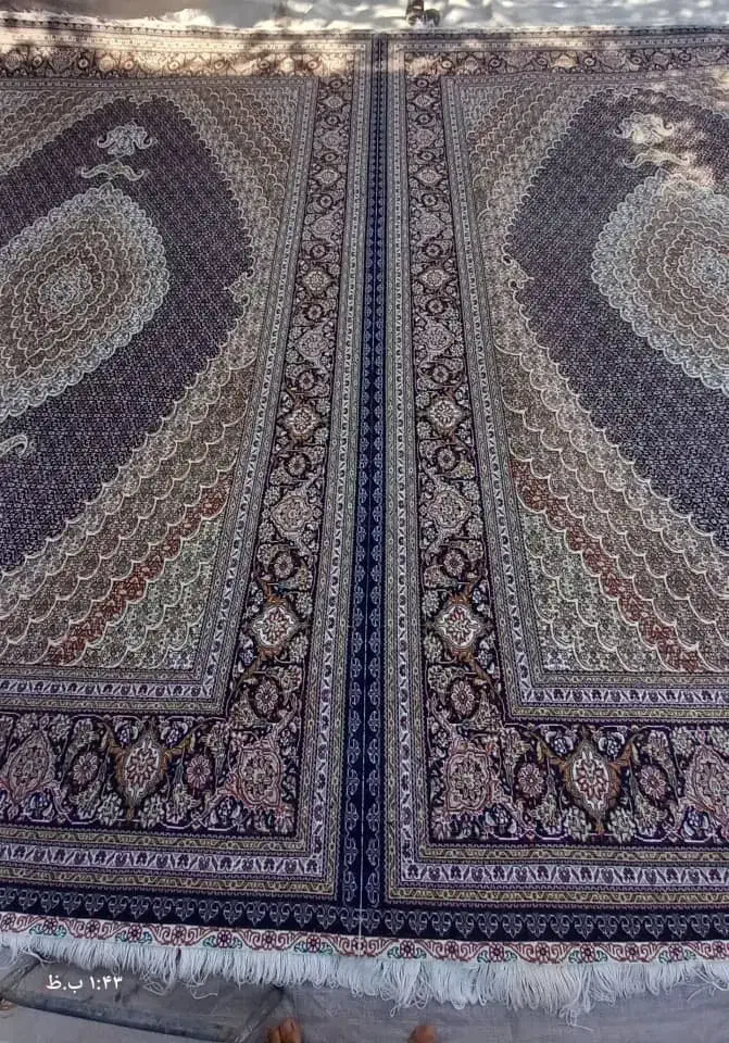 تولید کننده هستم ۴۰ رج جفت ۹ متری گل ابریشم|فرش|تبریز, |دیوار