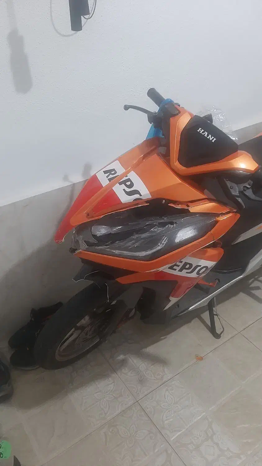 کلیک طرح رپسول برند هانی|موتورسیکلت|لاهیجان, کاروانسرابر|دیوار