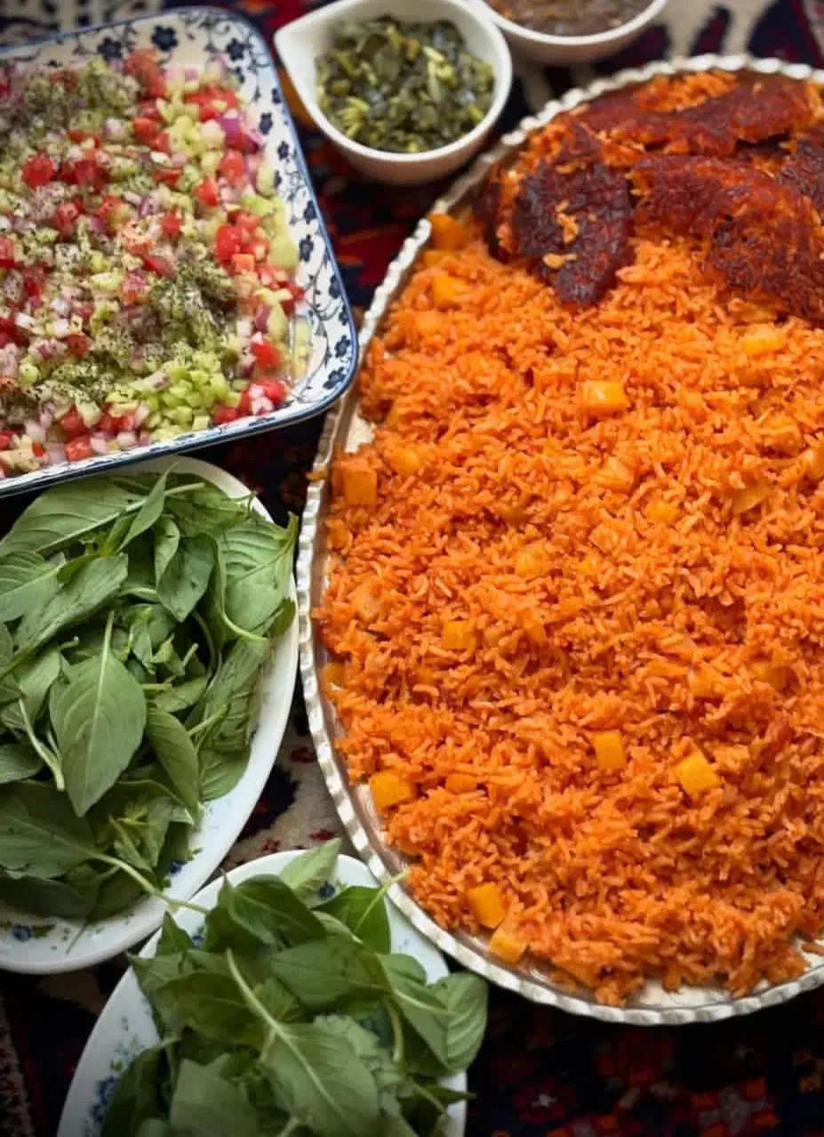 کمک آشپز|استخدام خدمات فروشگاه و رستوران|سیرجان, |دیوار