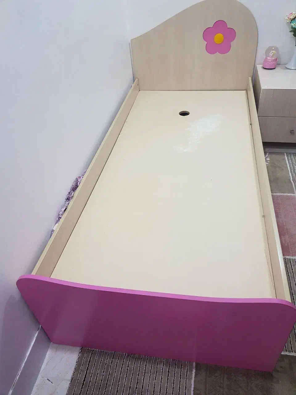 تخت و پا تختی|تخت و سرویس خواب|بانه, |دیوار