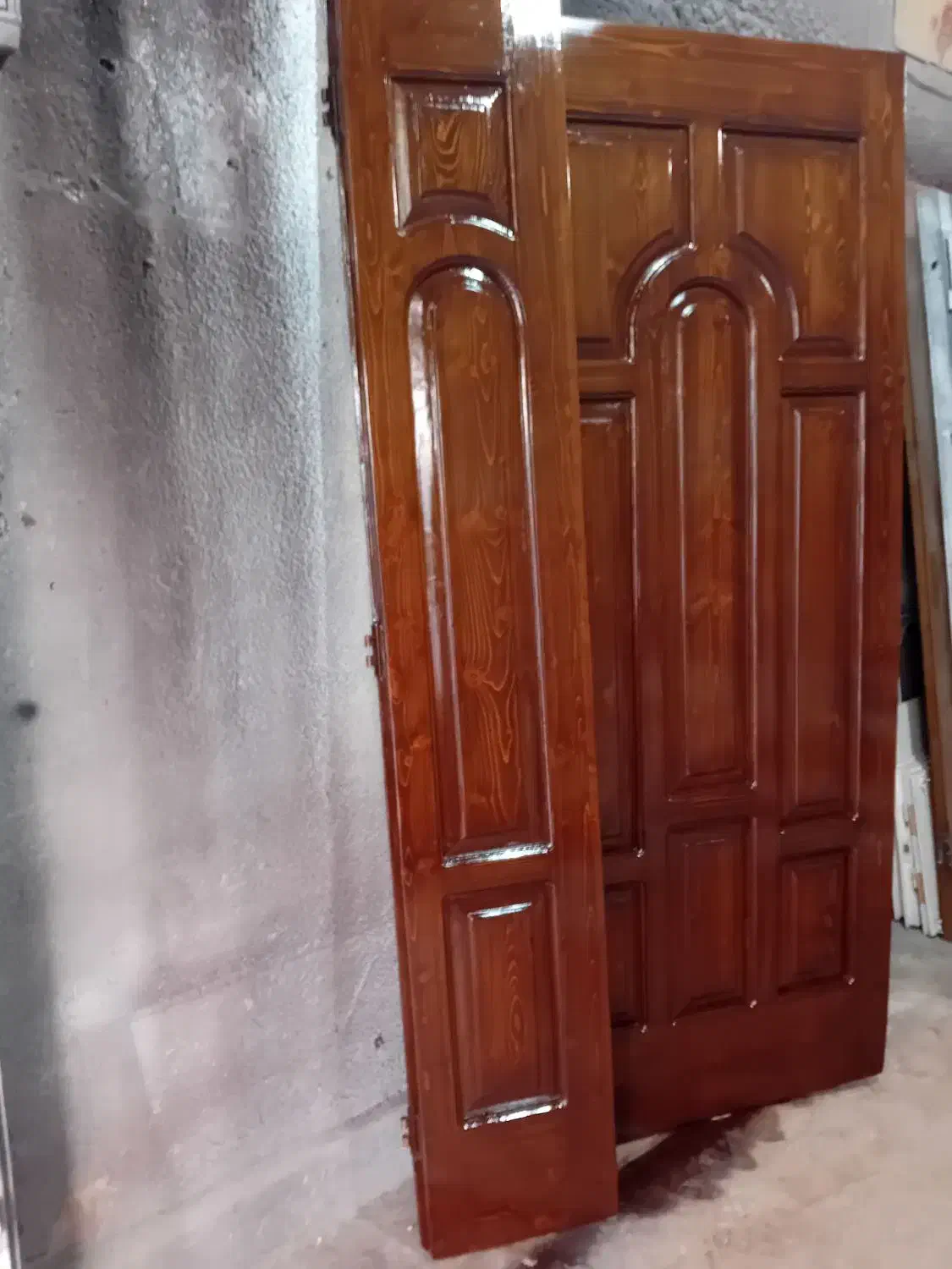 رنگ آمیزی درب چوبی|خدمات پیشه و مهارت|ساوه, |دیوار